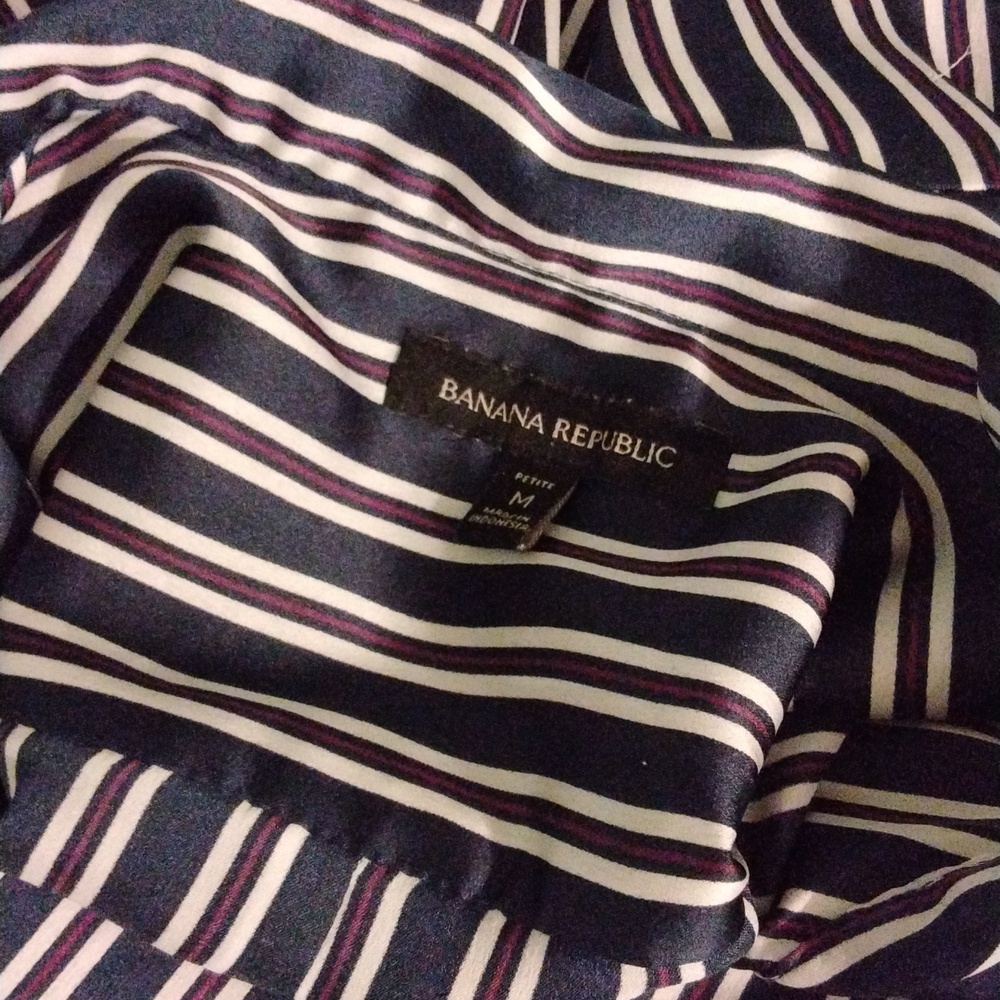 Women's NWOT Banana Republic Blue/white/maroon strip long sleeve Pajama top Med - Picture 4 of 4